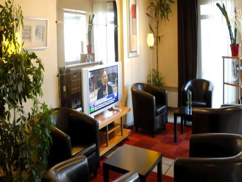 Ibis Budget Chilly-Mazarin Les Champarts エクステリア 写真